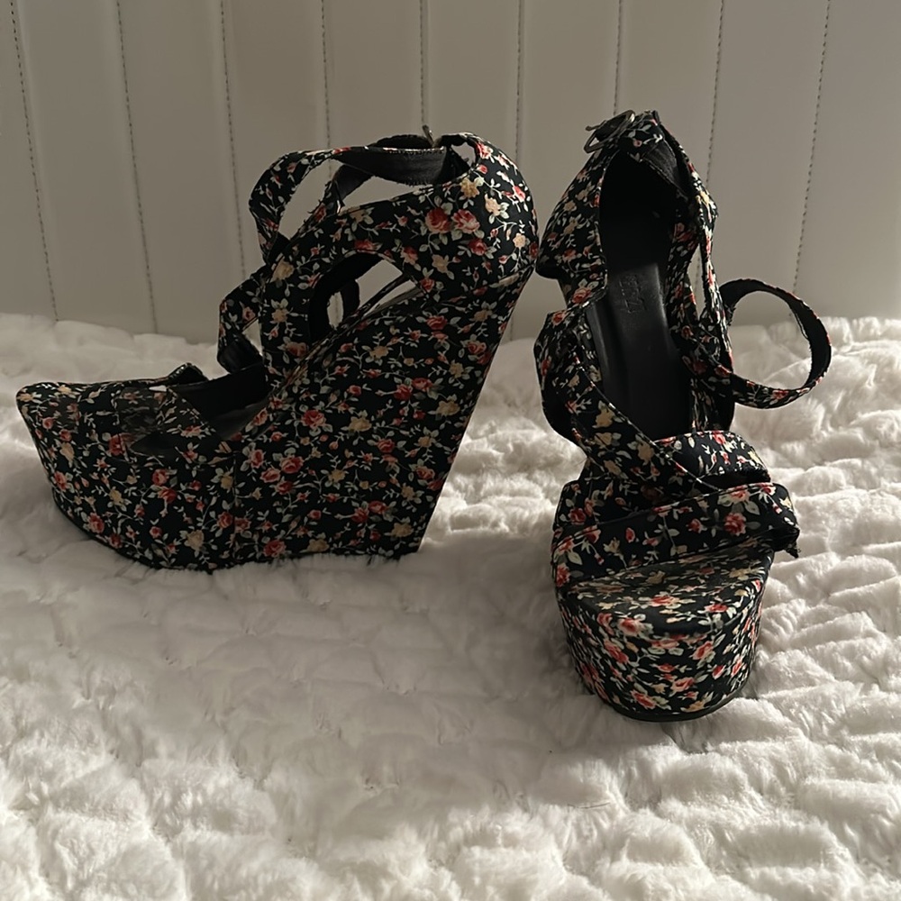 Forever, 21 floral platform wedge, strappy heels